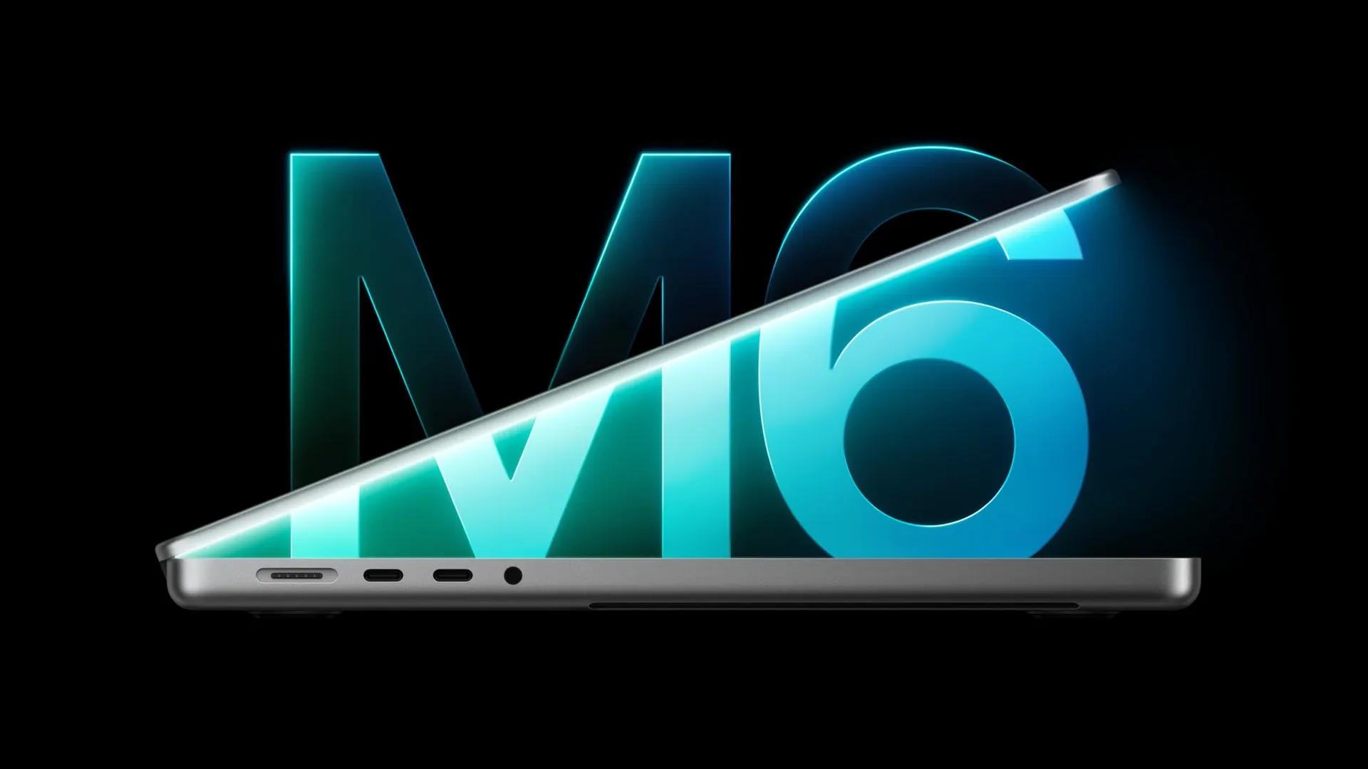 Lateral do MacBook Pro de 14 polegadas parcialmente aberto, diante do logotipo M6 em tons de azul e verde sobre fundo preto